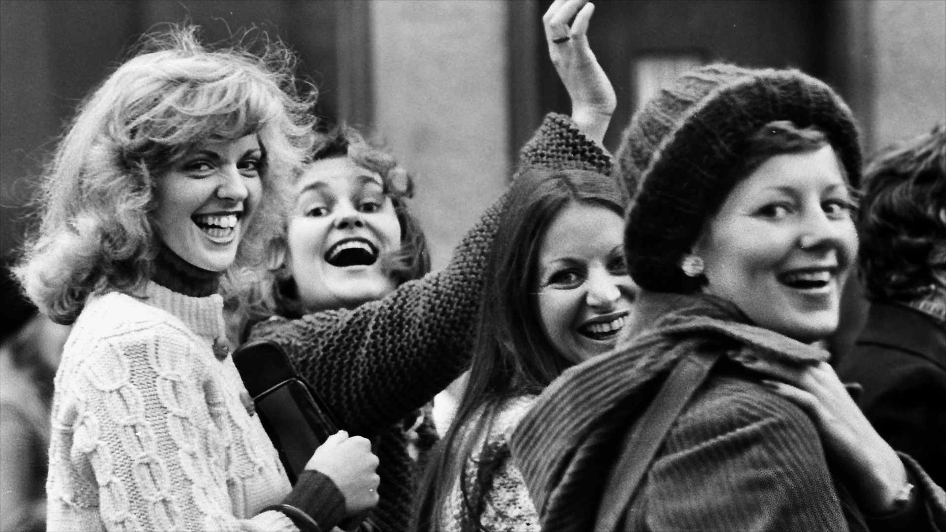 Vier lachende Frauen